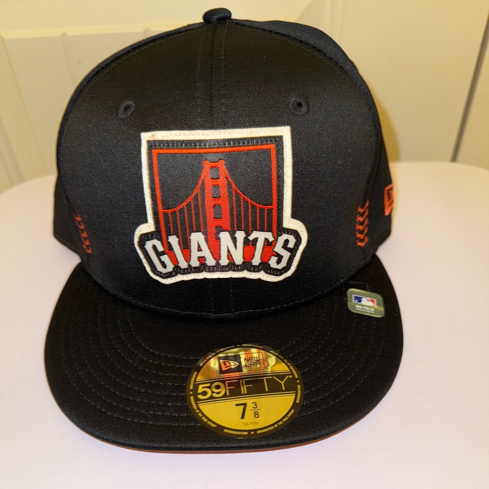 New Era 59Fifty Men Boys Cap San Francisco Giants Black On Field Game Fitted Hat